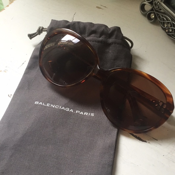 Genuine Tortoise Shell Balenciaga Sunglasses - Picture 4 of 8